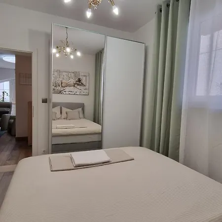 Oli Апартаменты Подстрана